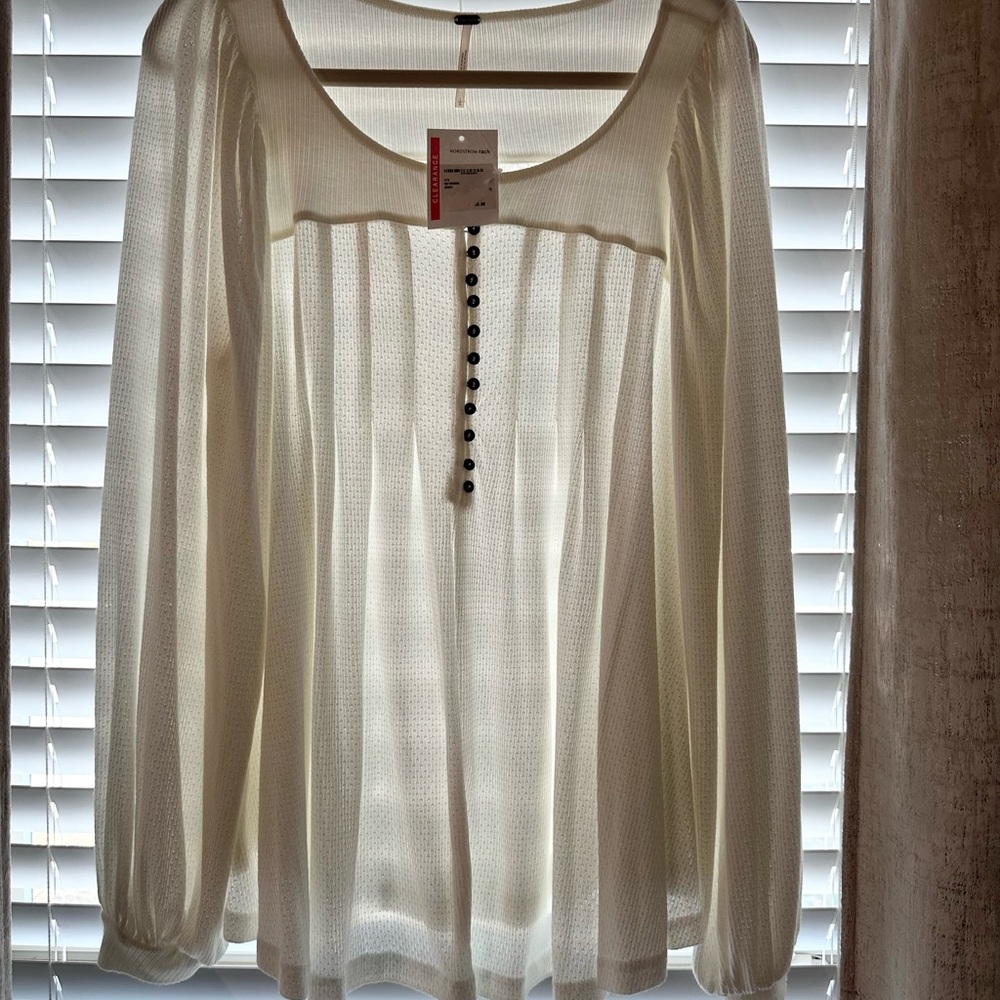 Free People Devin Textured White
Long Sleeve Top Large - Picture 7 of 7
